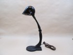Bankovní lampa s litinovou nohou